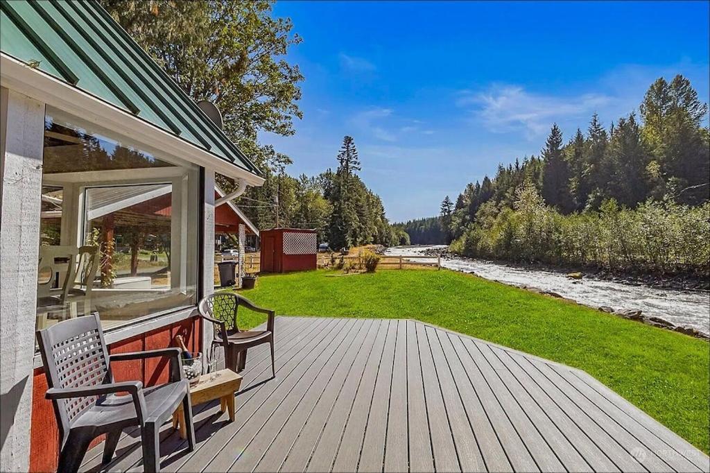 New: Steps From White River Near Mount Rainier National Park Greenwater エクステリア 写真